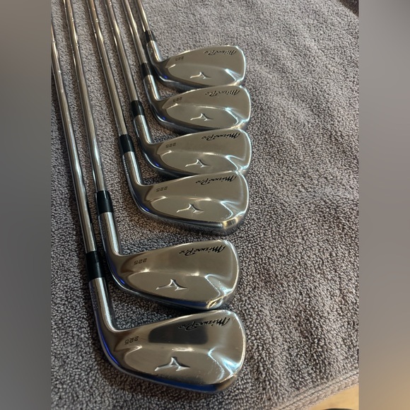 Mizuno Pro 225 - Picture 1 of 5